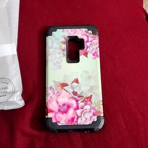 Samsung S9 Plus floral phone case
